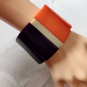 Pretty Wide Resin Color Block Stripe Statement Stretch Cuff Bracelet Elastic Vtg